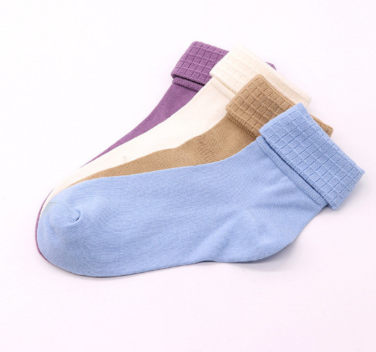 各种颜色中款流行设计舒适棉袜